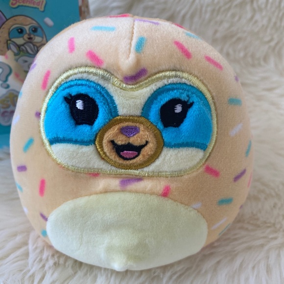 Brand New Squishmallow 5” Sprinkles the Sloth - Picture 2 of 3